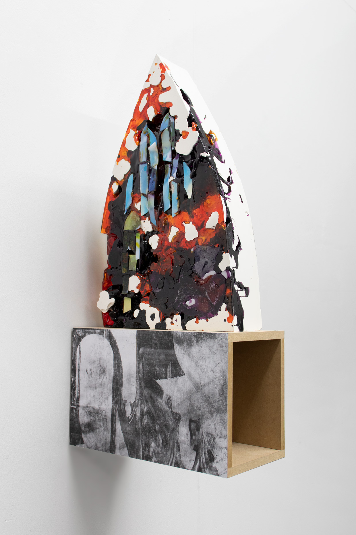 Untitled (Window 2); Wax, plaster, lenticular holograms, wood, Xerox print; 50cm(H) x 35cm(W) x 15cm(D), 2021 Untitled (Window 2); Wax, plaster, lenticular holograms, wood, Xerox print; 50cm(H) x 35cm(W) x 15cm(D), 2021